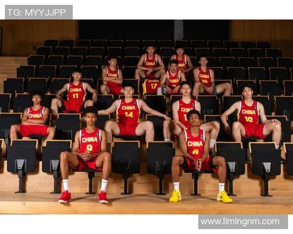 上海篮球队状态引发热议球迷对球队表现的不同看法与期待